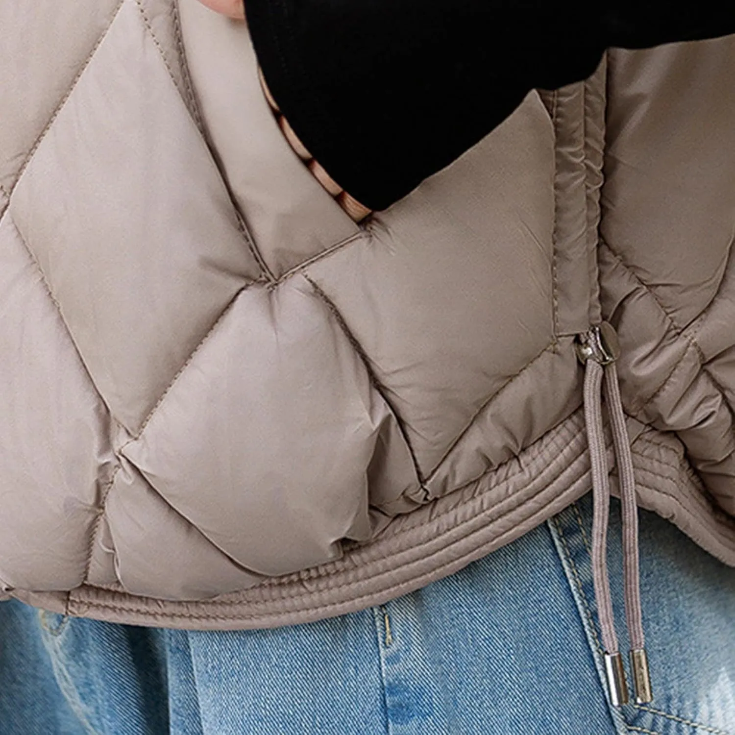 Cotton-Padded Gilet for Women Diamond Sleeveless Hooded Vest Lightweight Stand Collar Zip Up Open Thicken Waistcoat