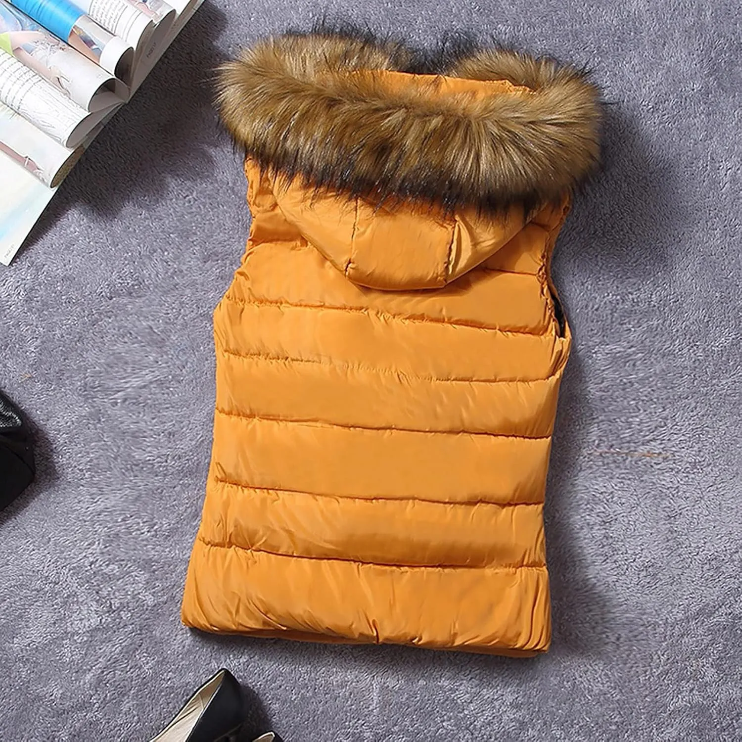 Dademeo Womens Puffer Vest with Fur Hood Winter Slim Fit Cropped Vest Coat Casual Outerwear Sleeveless Cotton-Padded Jacket