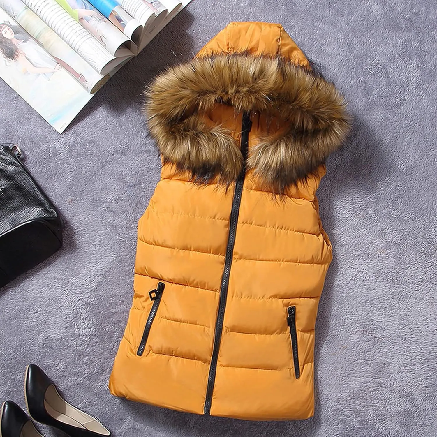 Dademeo Womens Puffer Vest with Fur Hood Winter Slim Fit Cropped Vest Coat Casual Outerwear Sleeveless Cotton-Padded Jacket