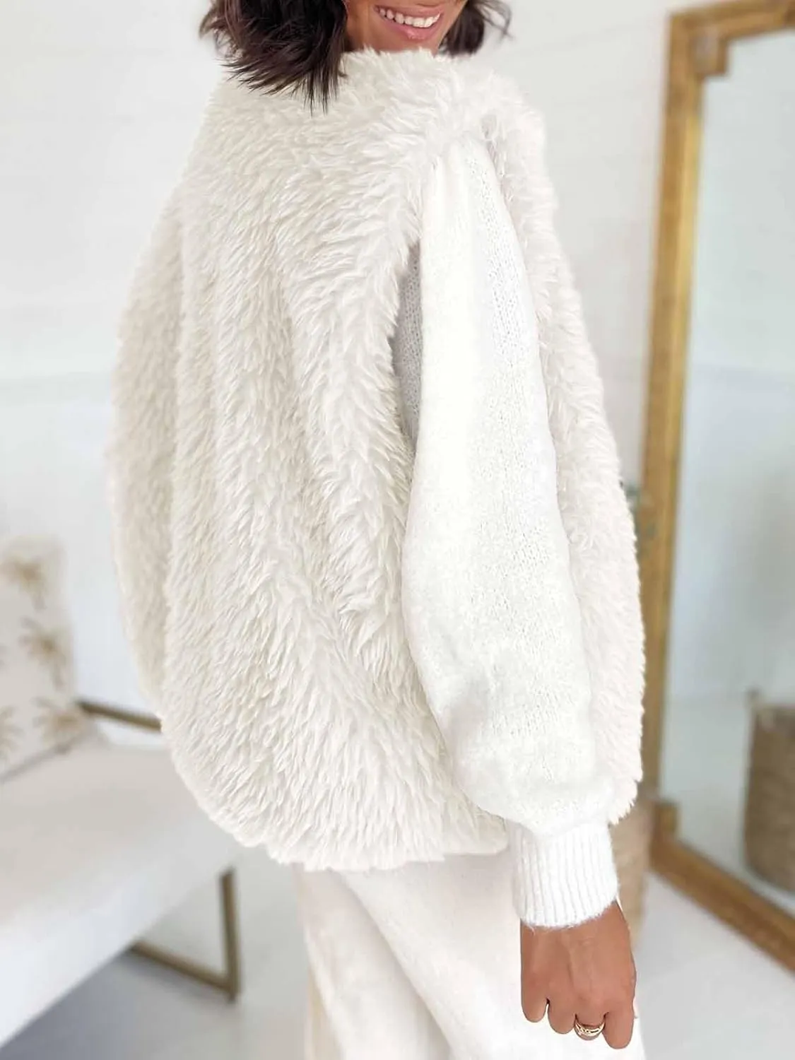 Tankaneo Womens Faux Fur Vest Cropped Sleeveless Warm Winter Shaggy Open Front Outerwear Vest