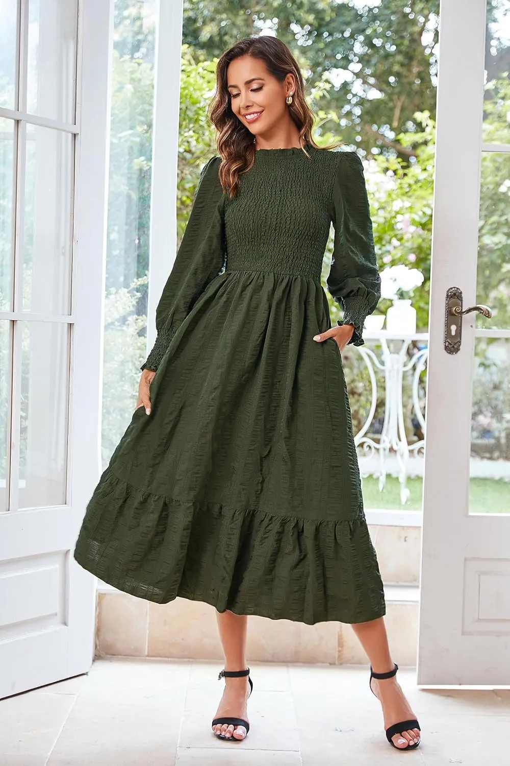 VintageClothing Women's 2023 Casual Fall Midi Dresses Long Sleeve Crew Neck Smocked Flowy Tiered Long Dress with Pockets