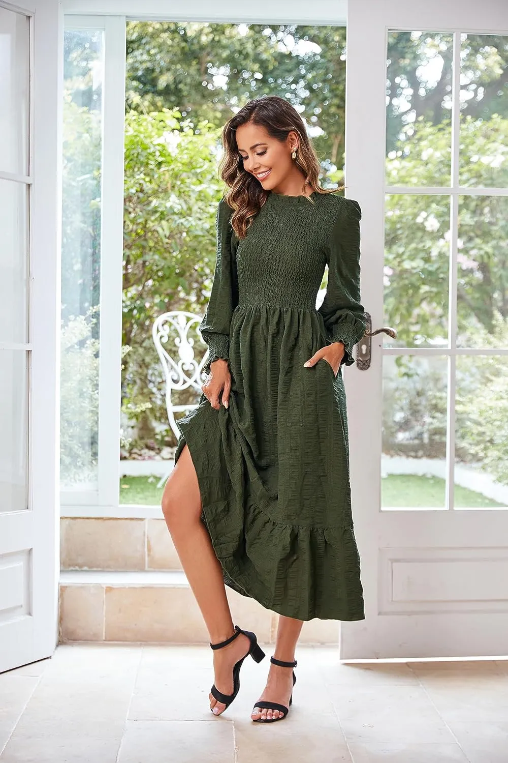 VintageClothing Women's 2023 Casual Fall Midi Dresses Long Sleeve Crew Neck Smocked Flowy Tiered Long Dress with Pockets