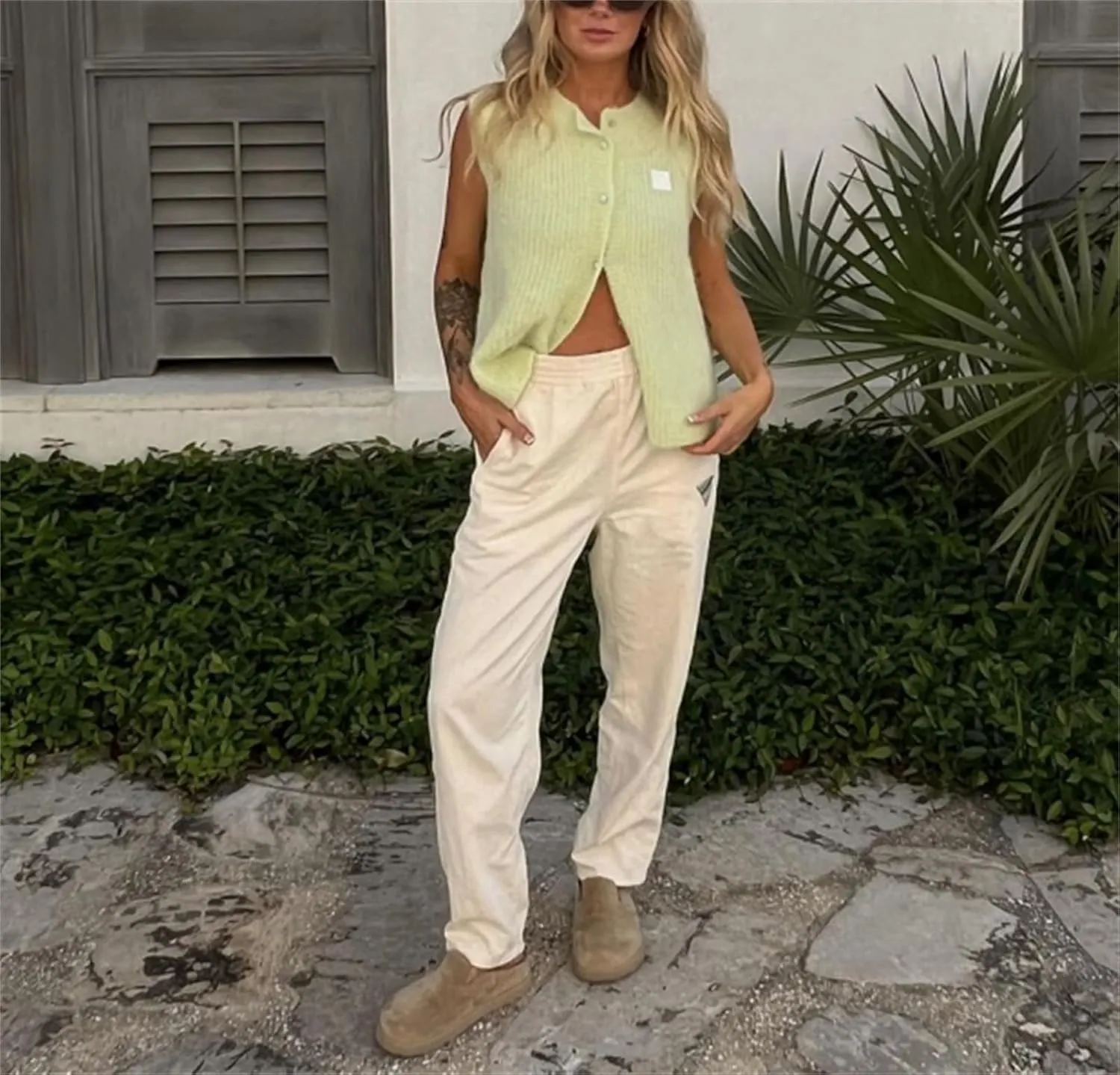 Women Y2k Knitted Sweater Vest Sleeveelss Button Down Round Neck Ribbed Knit Tank Top Cardigan Vest Streetwear