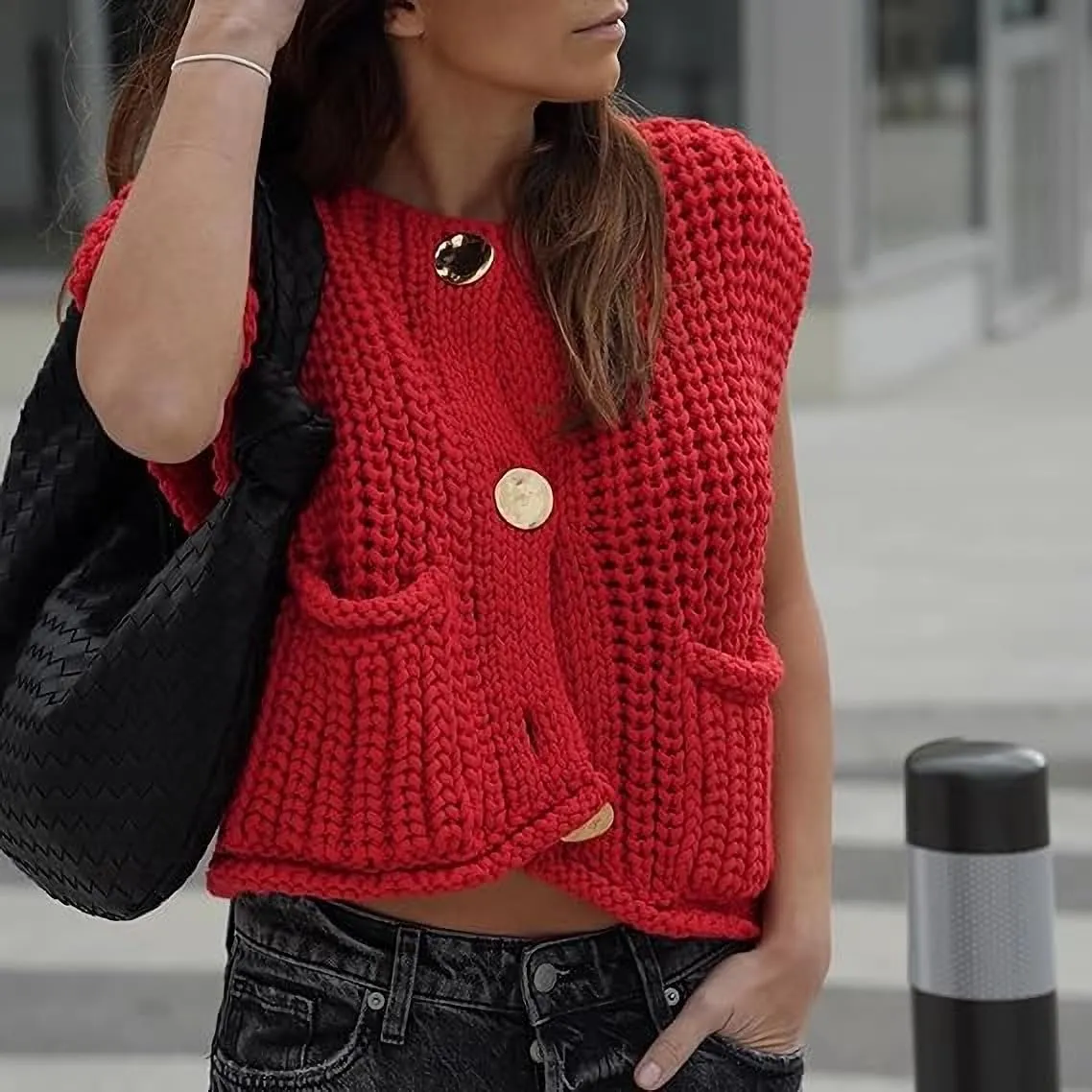 Womens Crochet Chunky Knit Top Sleeveless Button Down Crop Tops Trendy Cardigan Sweater Vest for Women with Pockets