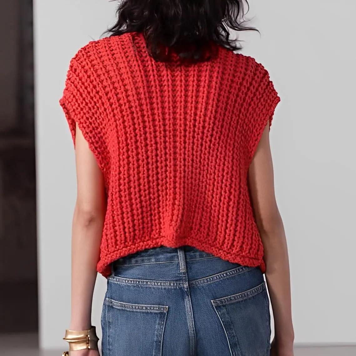 Womens Crochet Chunky Knit Top Sleeveless Button Down Crop Tops Trendy Cardigan Sweater Vest for Women with Pockets