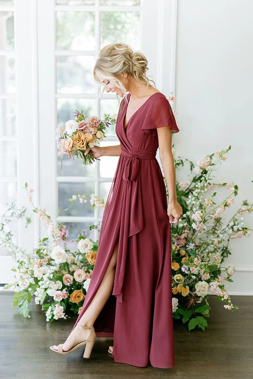 YMSHA Women's Short Sleeve Bridesmaid Dresses with Slit 2025 V Neck Pleated Formal Party Dress YMS159