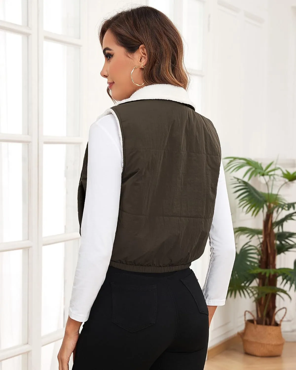 ZAFUL Women's 2024 Fleece Cropped Vest Sleeveless Zip Up Reversible Lightweight Jacket Sherpa Winter Puffer Coat Outerwear